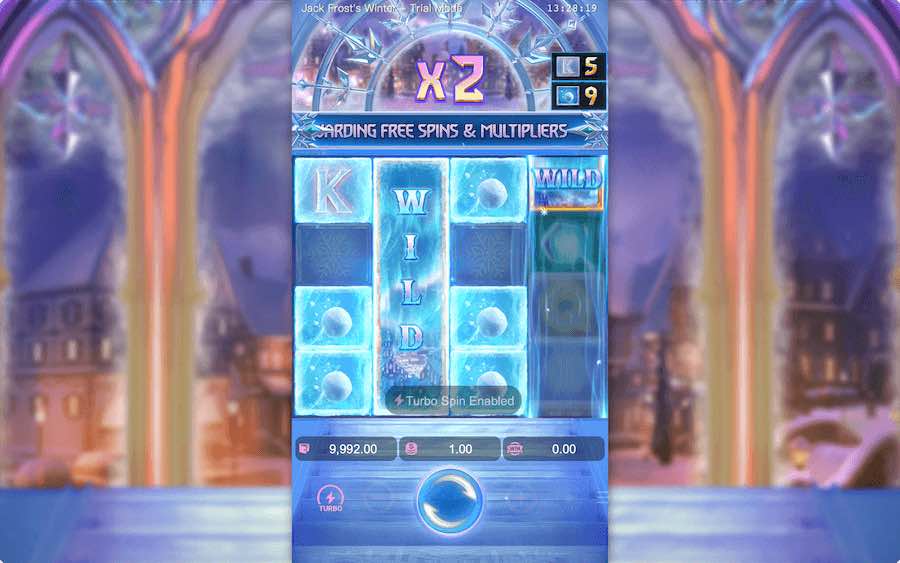 เกมหลักในสล็อต Winter Infinity Reels ของ Jack Frost ประกอบไปด้วย wild รีล ตัวคูณ และการขยายวงล้อ